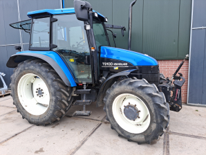 New Holland TS100
